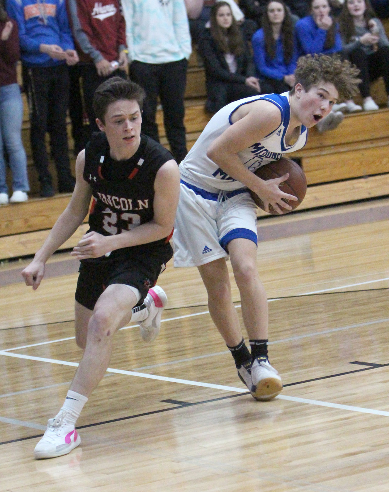 Alma Center Lincoln at McDonell boys basketball 1-18-20